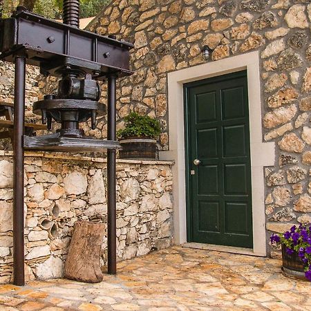 Castelli Olive Press Vendégház Aharávi Kültér fotó