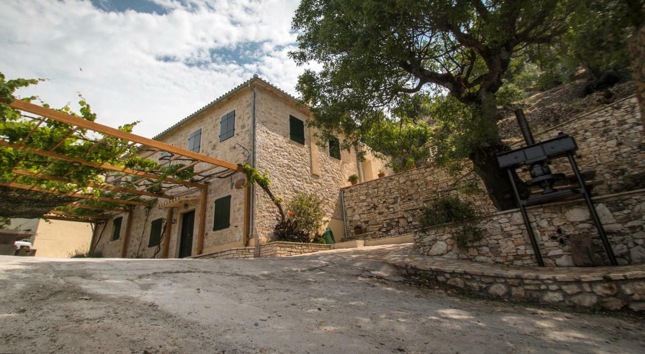 Castelli Olive Press Vendégház Aharávi Kültér fotó